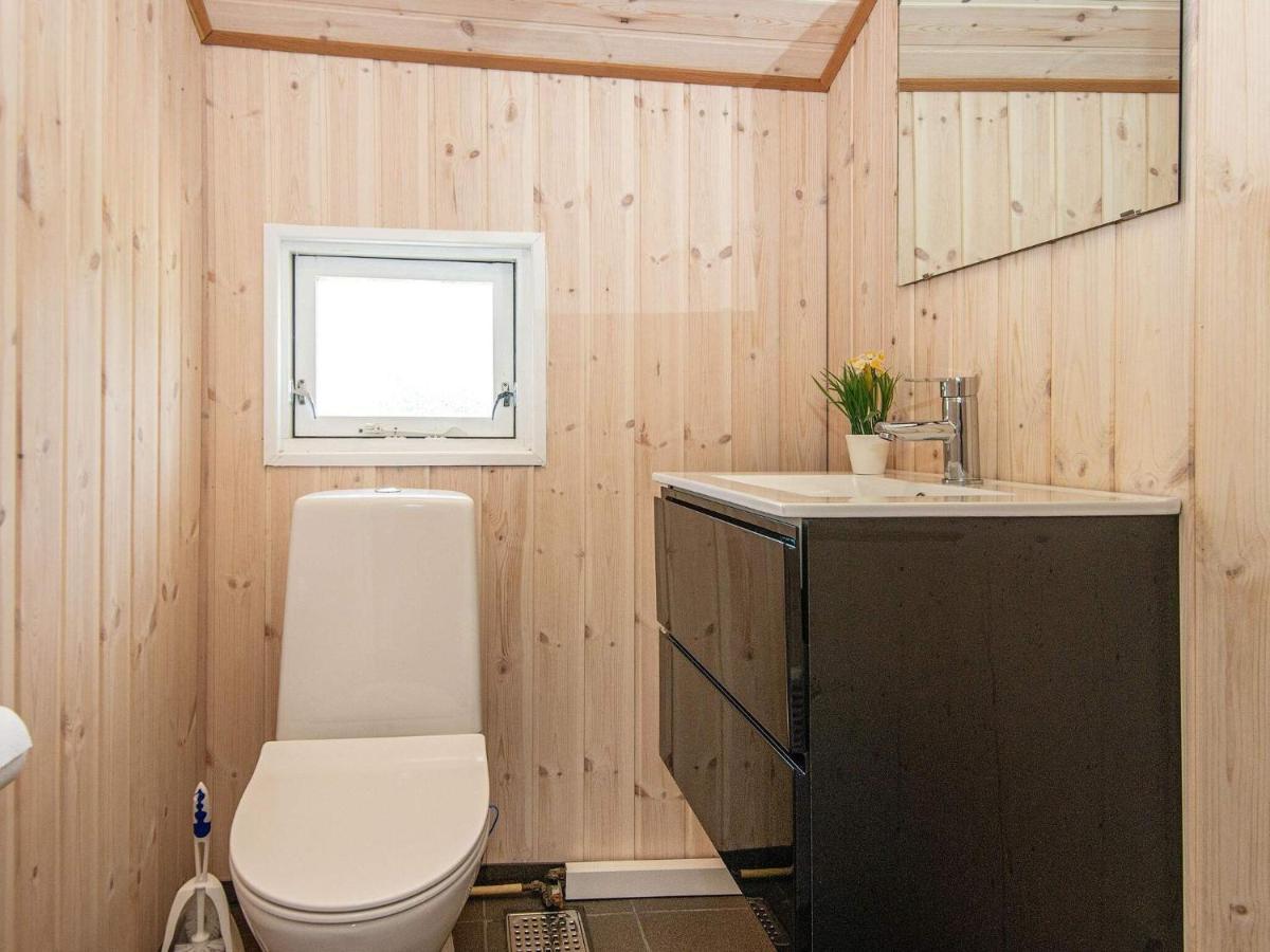 8 Person Holiday Home In Hejls Esterno foto